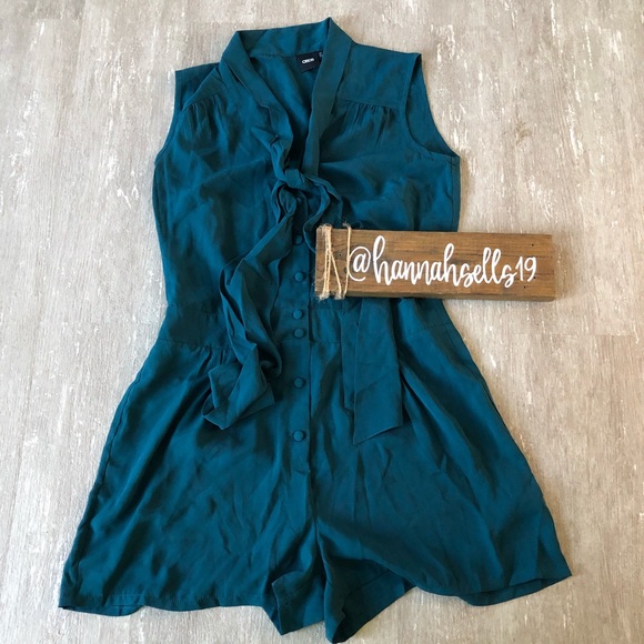 ASOS Pants - ASOS Sleeveless Romper Size 6